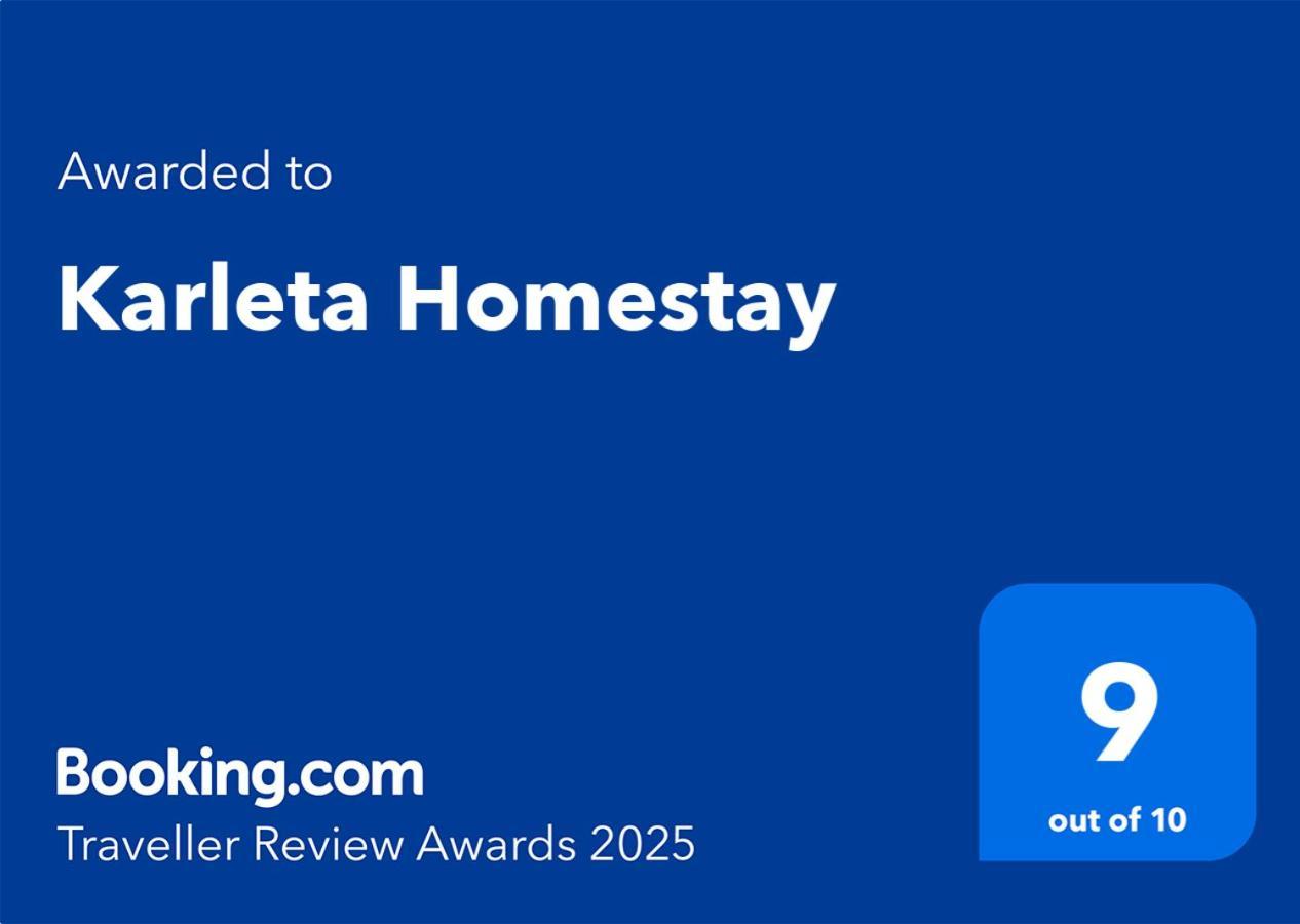 Karleta Homestay Рутенг Экстерьер фото